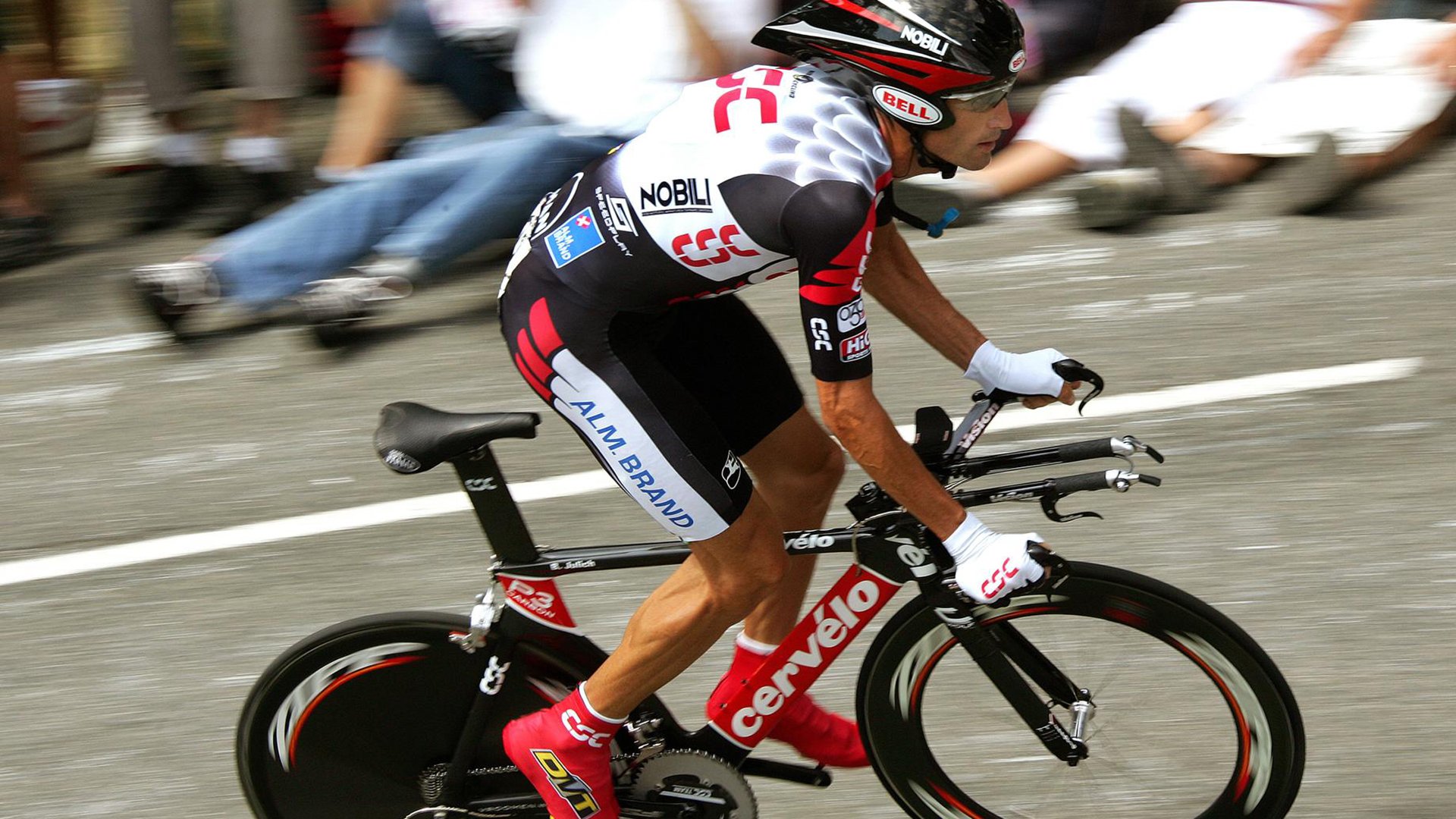 朗斯传控结合打出流畅比赛画面，朗思传感科技